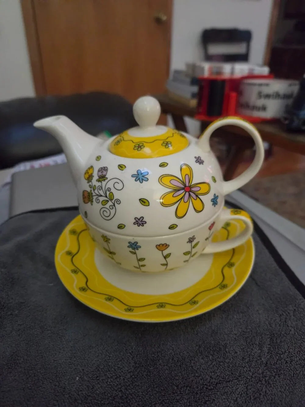 sweet little teapot and cup for one whirley twirley design burton